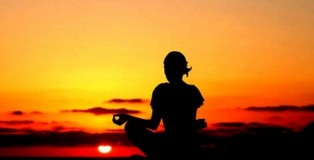 black-woman-meditating
